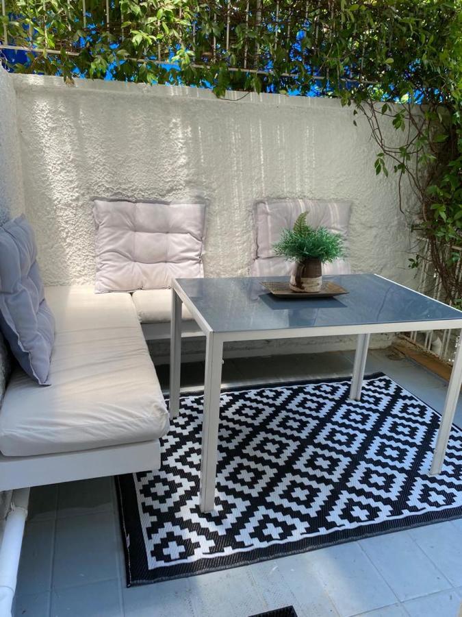 Cozy Seaside Studio In Lemos Vouliagmenis Athen Eksteriør bilde